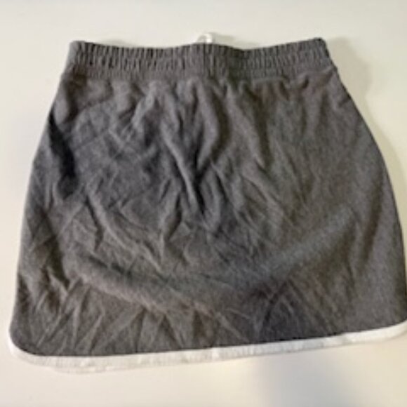 Women's Grey Hollister Sweat Skirt Size Extra Small - Picture 2 of 6